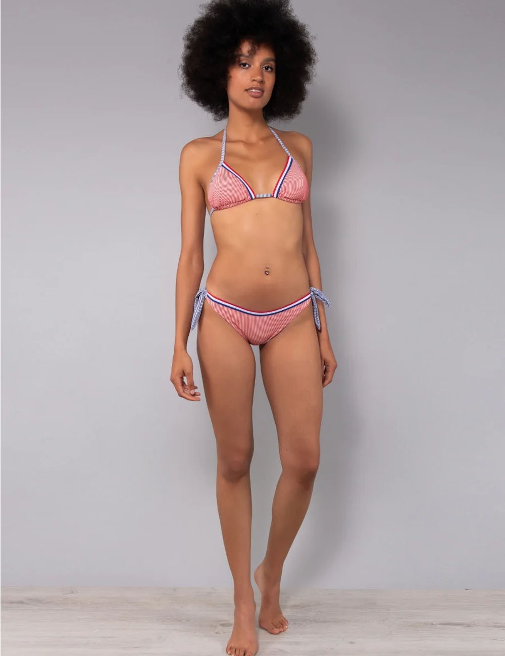 Bikini Triangolo Imbottito e Slip Annodato Righe